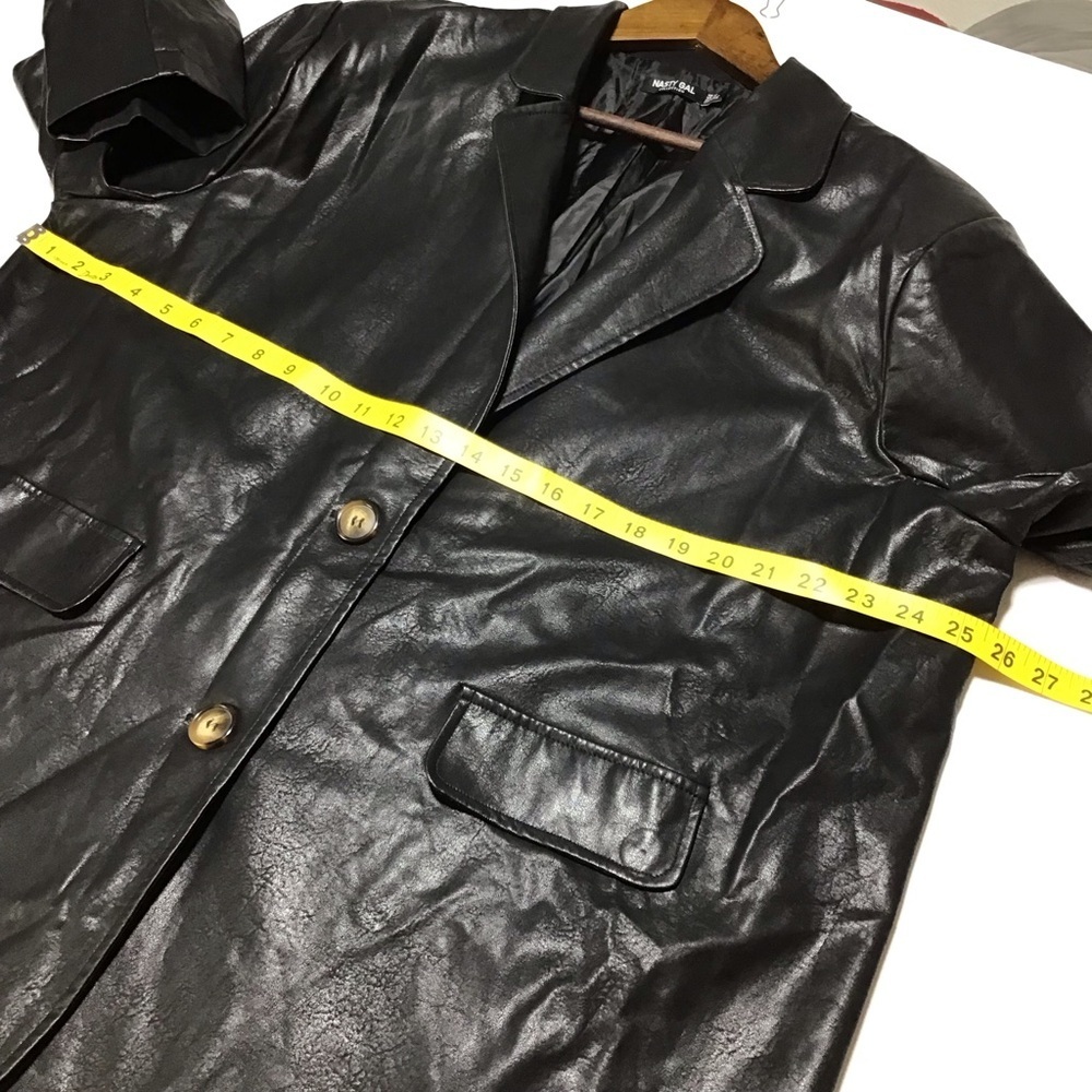 Nasty Gal Black Faux Leather Oversized Blazer - Picture 8 of 9